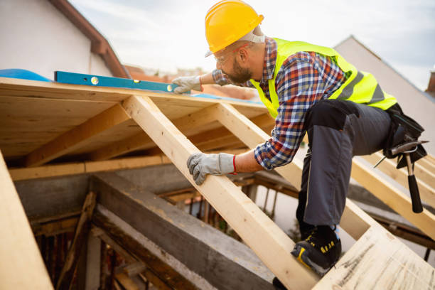 Best Roof Repair Specialists  in Howard City, MI